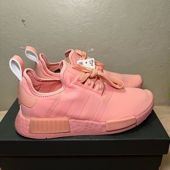 Adidas Nmd R1 Women Size 7.5 New With Tag And Original Box. Beautiful Pink. - Picture 5 of 14